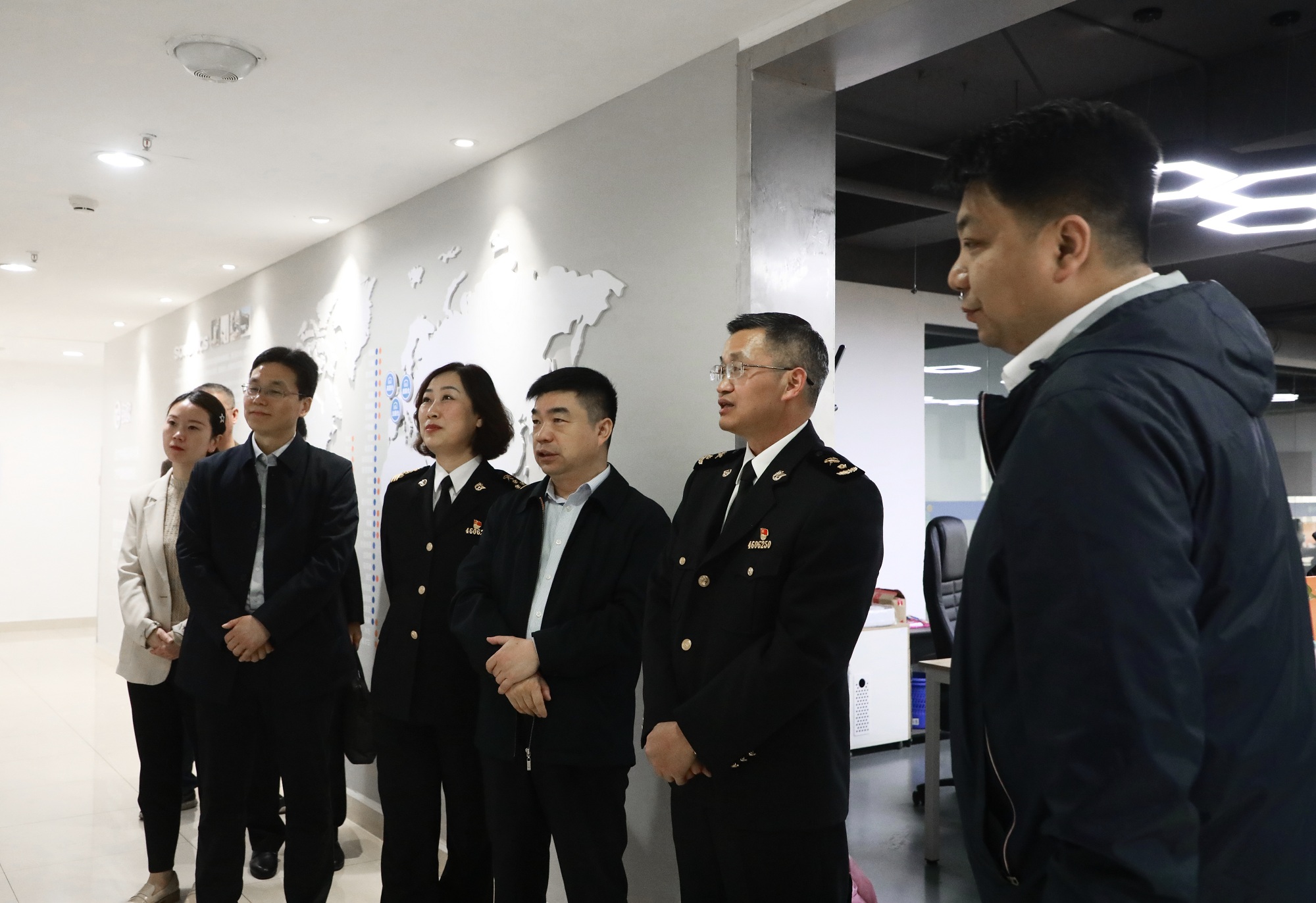 银娱优越会717|一触即发